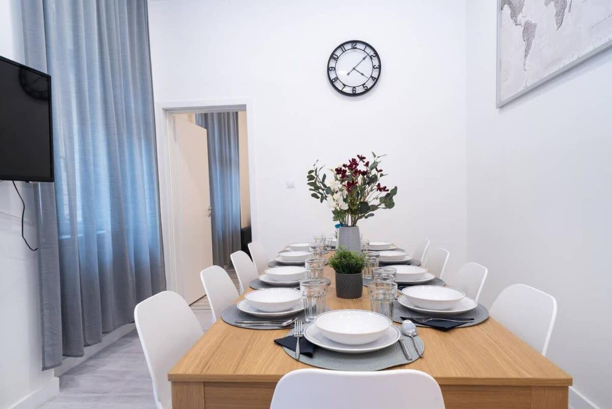 Large Airconditioned Apartment Budapest