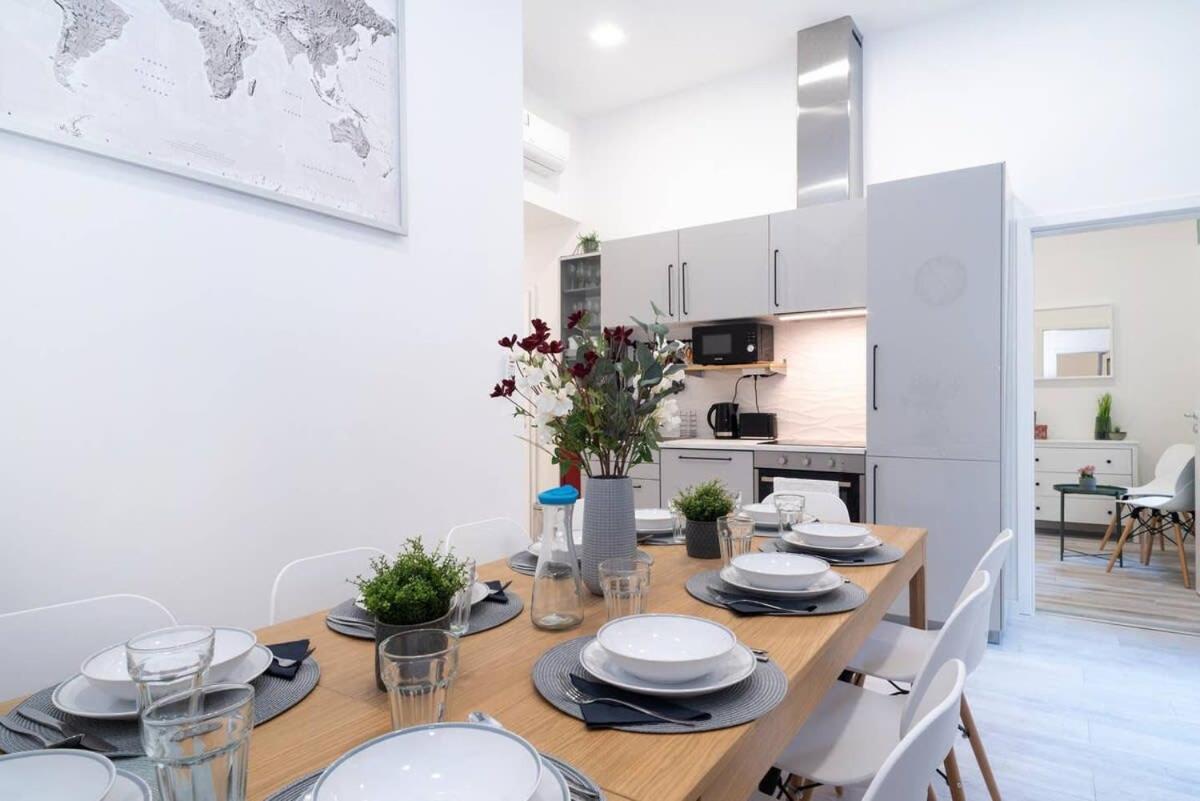 Large Airconditioned Apartment