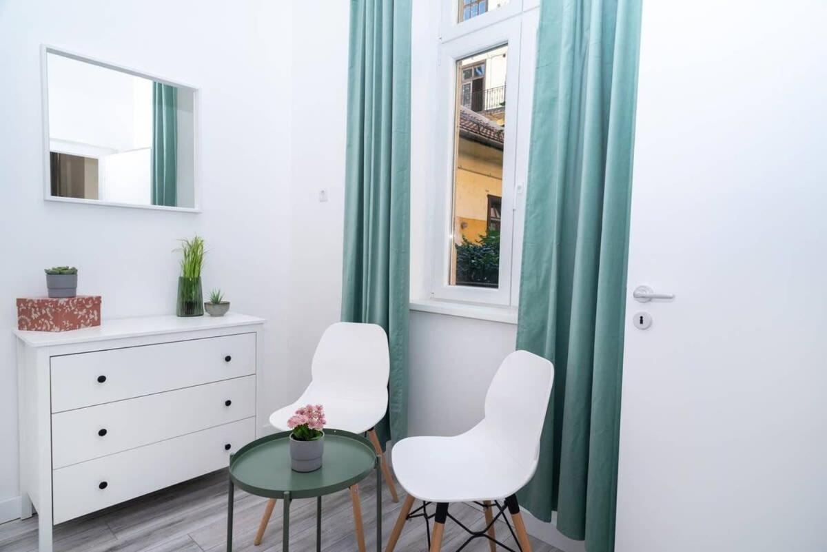 Large Airconditioned Apartment *