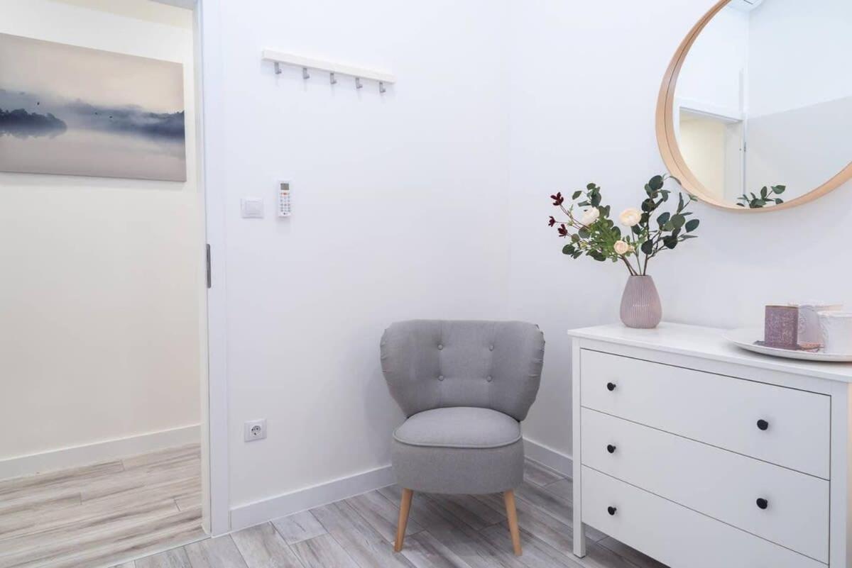 Large Airconditioned Apartment